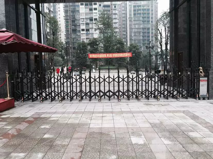 深圳深圳广西桂林市伸缩门